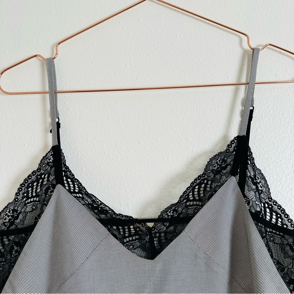 Maje Top Tank Camisole Black White Lace Sleeveless V-Neck - Picture 10 of 11